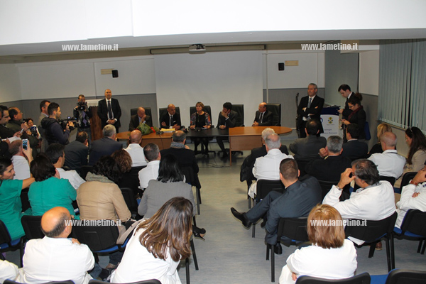 Ministro-Lorenzin-lamezia-ospedale-2014-2.jpg