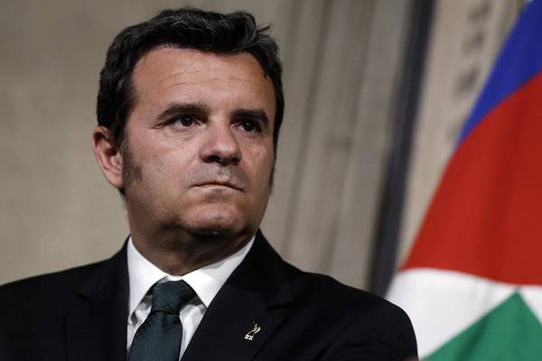 Mercoledì ministro Centinaio in Calabria, tappa anche a Lamezia