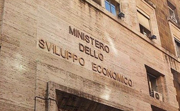 Pmi, Mise: 1,2 miliardi di nuove risorse per Sud ed Isole