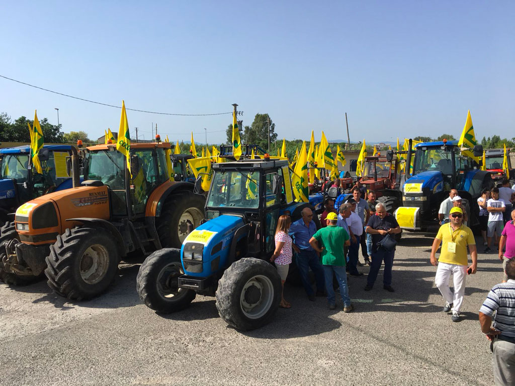 Mobilitazione Coldiretti contro sprechi su terzo megalotto SS 106 jonica