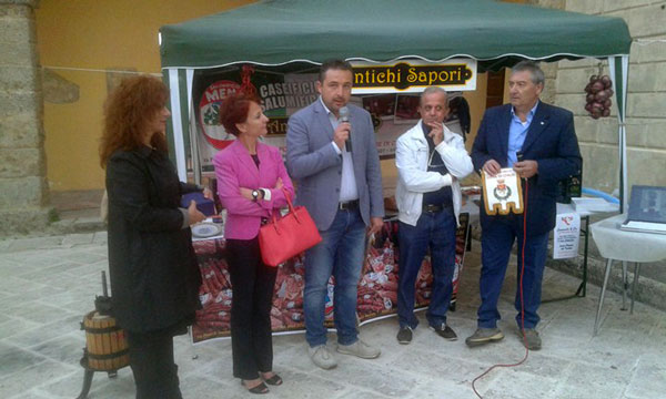 Lamezia: associazione “San Nicola” partecipa alla festa dell’uva di Chiusi