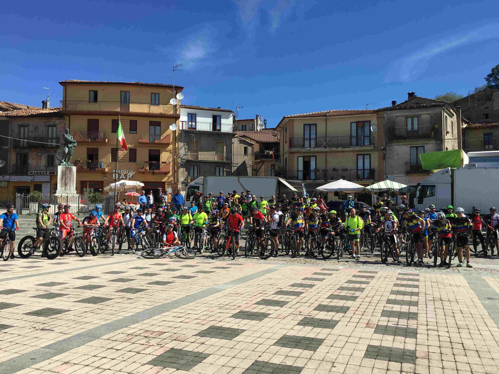 “L’anello dei monasteri”, il percorso in mountain bike alla scoperta di Soveria