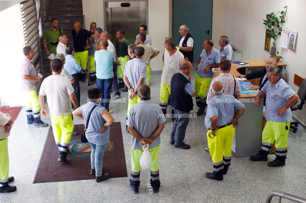 Multiservizi-protesta-lamezia-2015-3.jpg