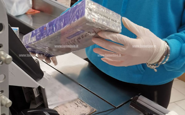 Coronavirus, anche a Lamezia è corsa all’acquisto di mascherine e disinfettanti
