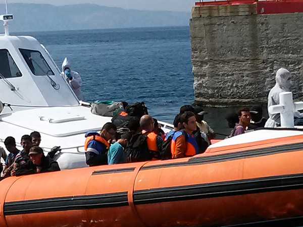 Calabria: Giunta nave Vega a Reggio, a bordo 208 immigrati