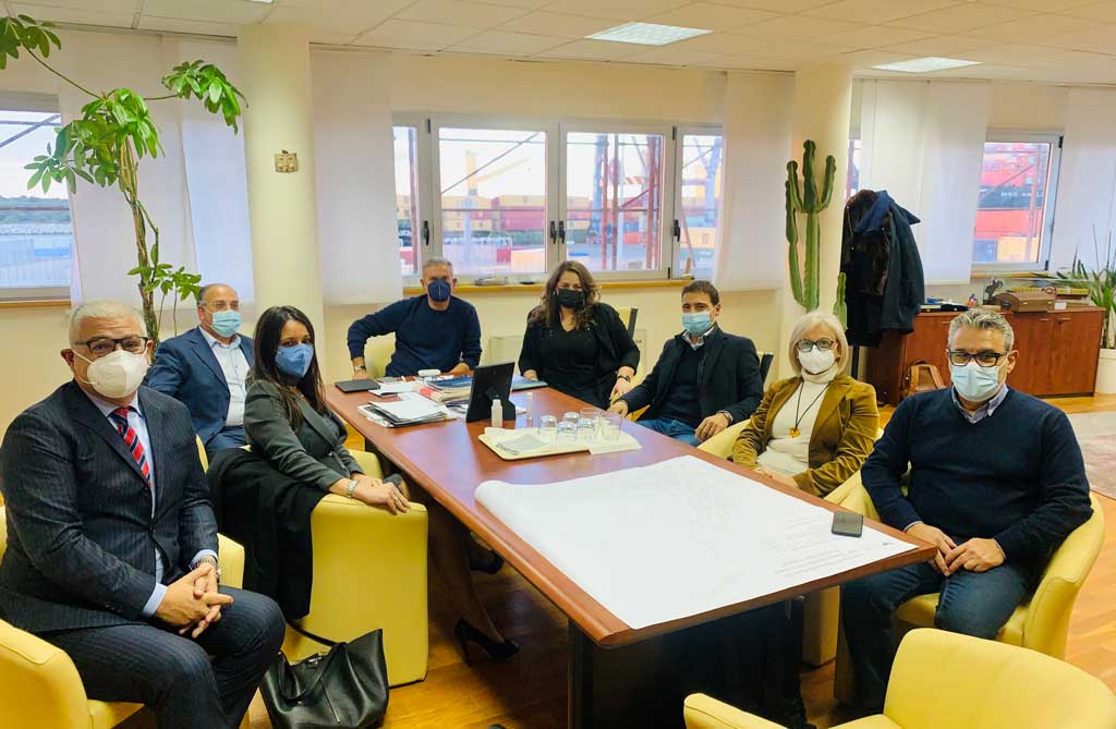 Porti, sottosegretario Nesci e vertici Confindustria Vibo incontrano presidente Agostinelli