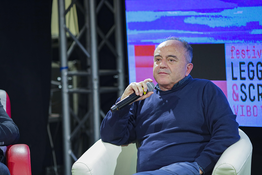 Festival Leggere&Scrivere a Vibo, Gratteri parla ai ragazzi: "Rifiutate la logica dell’apparire"