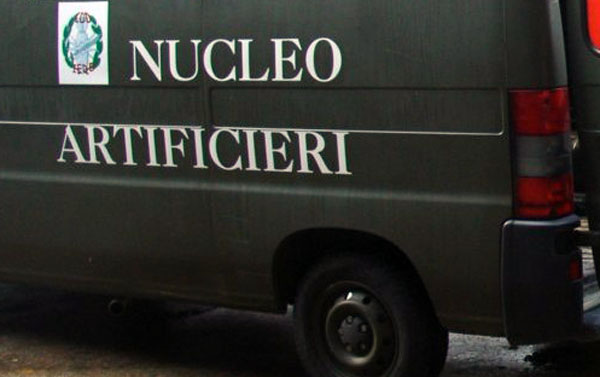 Bomba da mortaio trovata in abitazione a Castrovillari, fatta brillare 