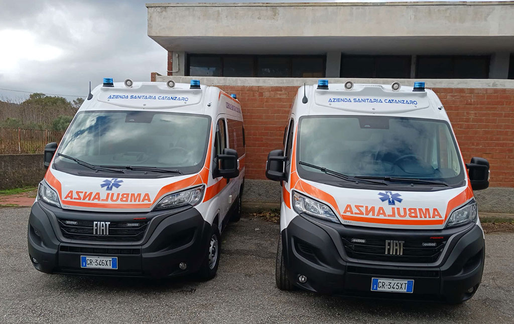 Nuove-Ambulanze_a_servizio_Suem-da-ASP-Catanzaro-nov.2023_ede39.jpg