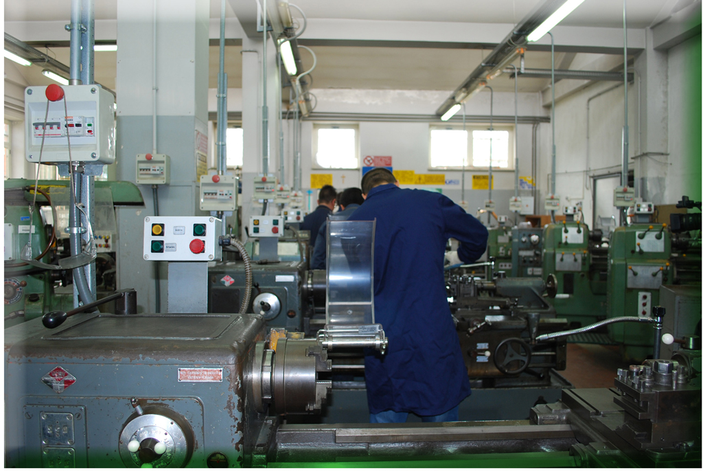 OFFICINA-TORNIO-2-.jpg
