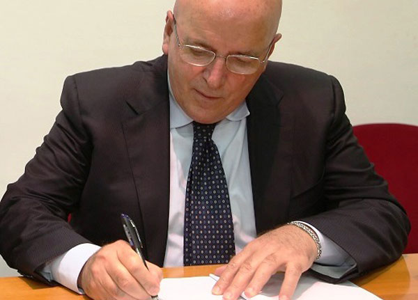 Cantieri aperti e disagi su A2, Oliverio scrive ad Armani: "Bisogna rimuoverli"
