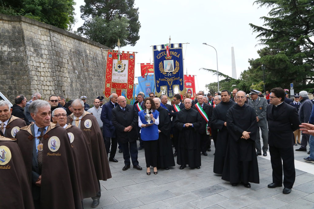 OLiverio-accende-cero-Paola_4.jpg