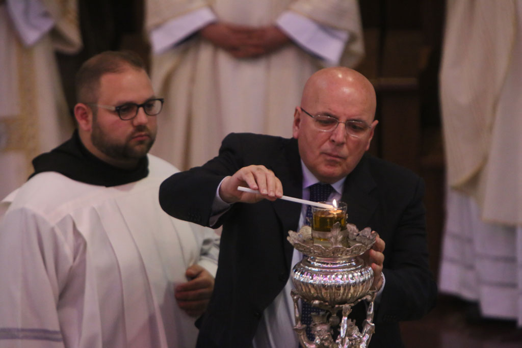 Oliverio al Santuario di Paola accende lampada votiva di San Francesco