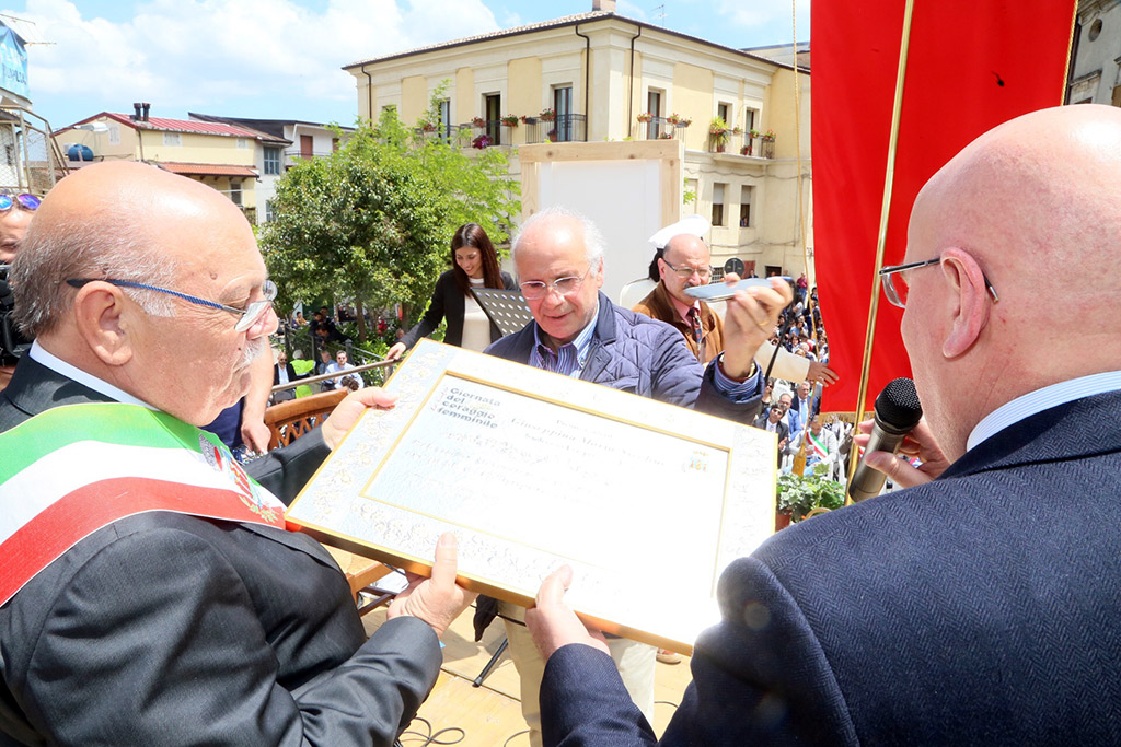 Oliverio-premio-petilia_3.jpg