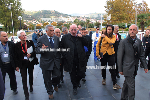 Oliverio visita l’ospedale di Lamezia 