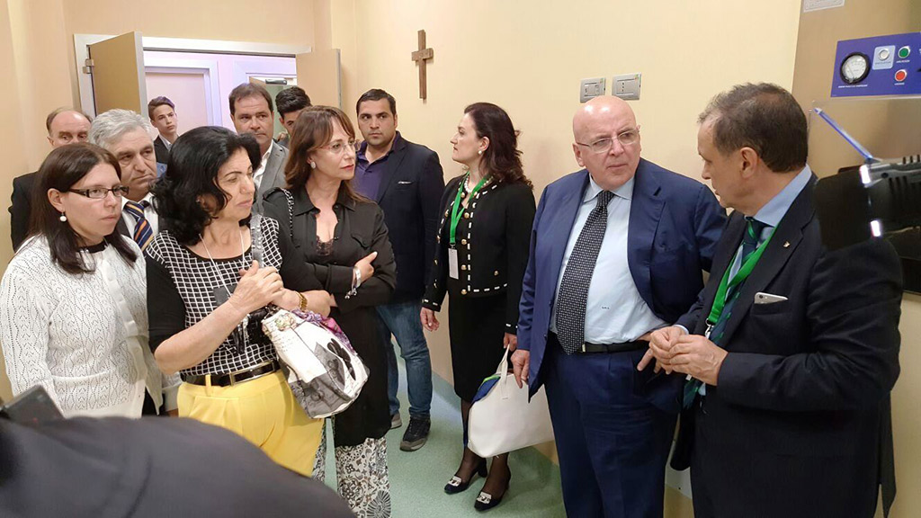 Oliverio_crotone_ospedale2.jpg