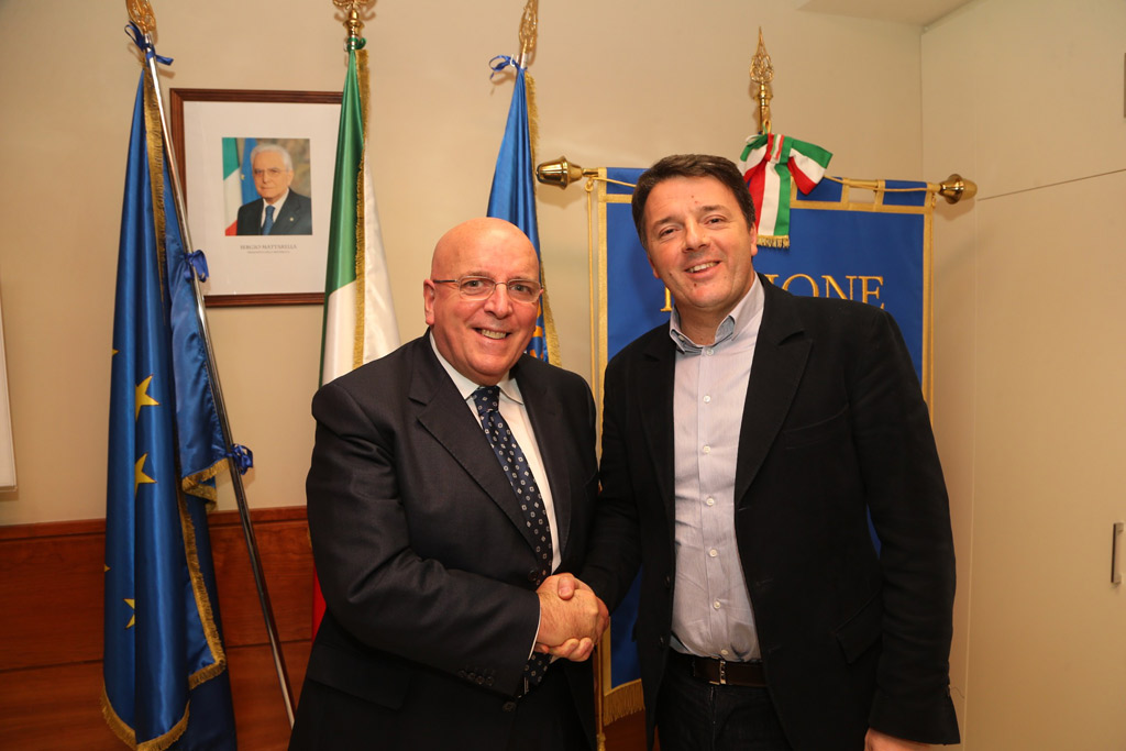Renzi a Catanzaro: dopo incontro con Oliverio, colloquio con dirigenti Pd calabrese