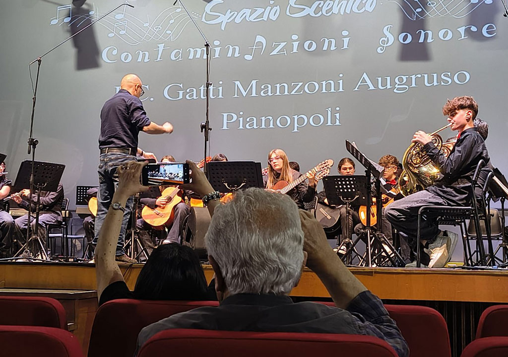 Orchestra-Pianopoli_c32f5.jpg