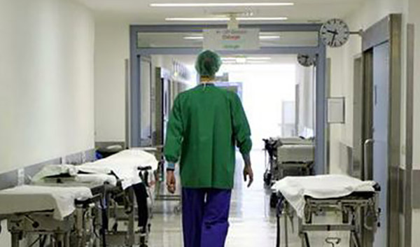 Genitori 13enne disabile: "Ore di attesa la vigilia di Natale al pronto soccorso, Speranza e Occhiuto intervengano" 