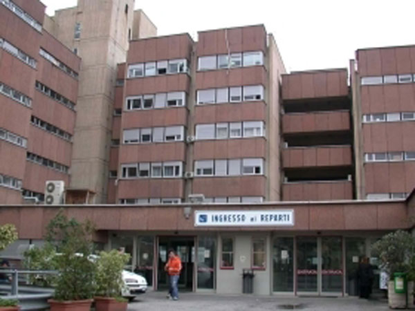 Calabria: Esasperato da attesa tenta dare fuoco pronto soccorso, fermato