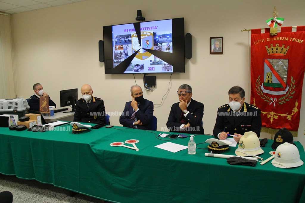 Lamezia, bilancio e propositi per il 2022: l'impegno della Polizia locale tra lotta all'abusivismo, abbandono rifiuti e tutela decoro urbano