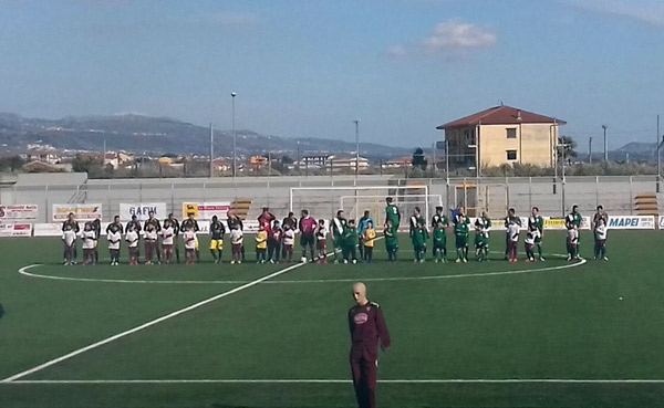 Esibizione e sfilata dei Pulcini prima della gara tra Asd Polisportiva Lamezia e Psg terminata 2-1
