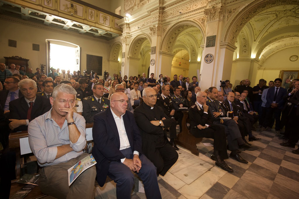 POlsi-legalita_1.jpg