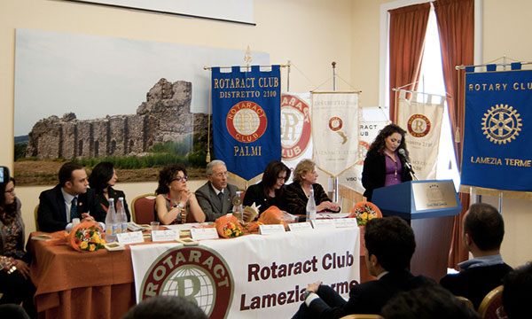 Lamezia: Rotaract presenta libro di Monica Murano
