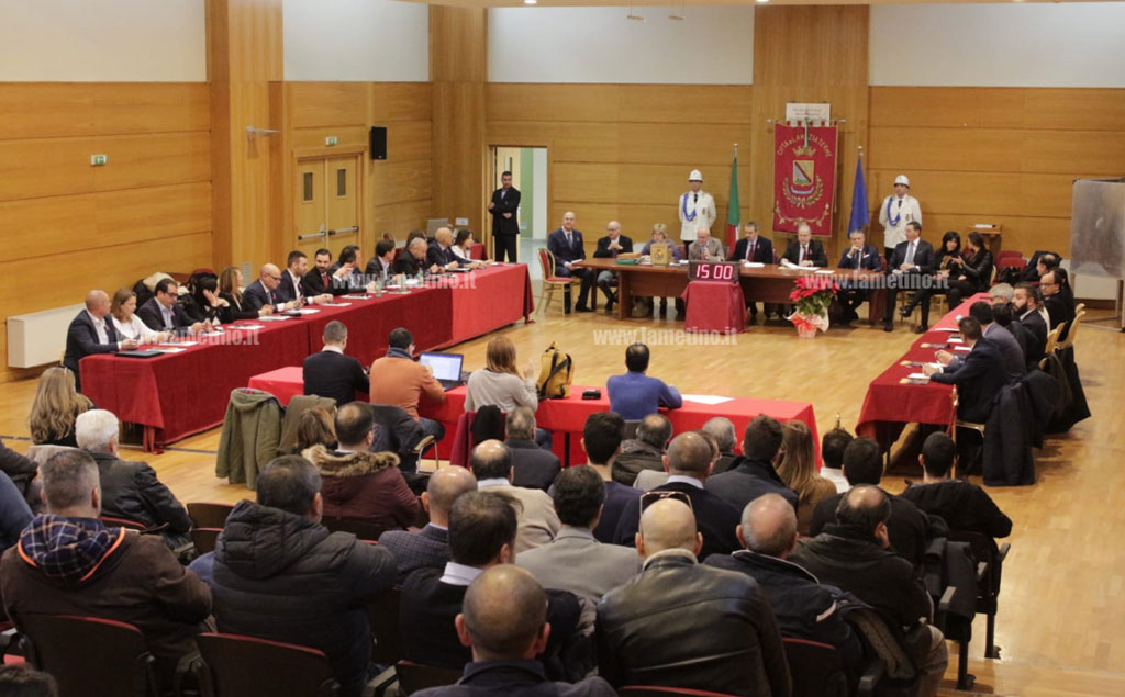 Lamezia, il consiglio comunale scrive a Santelli e Asp per interventi preventivi in strutture che ospitano anziani