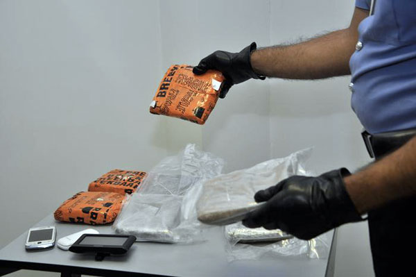Sorpreso in auto con 5,5 kg di cocaina, arrestato imprenditore