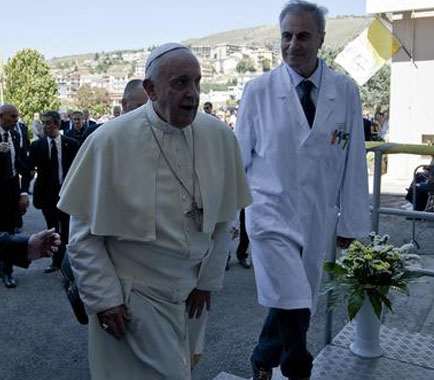 Papa-visita-Sibari-Cassano-2014-2.jpg