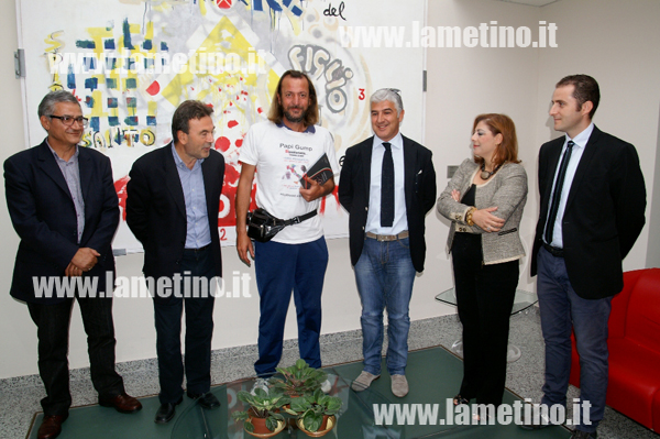 Lamezia: Antonio Borromeo, alias Papi Gump, ricevuto in Comune da Sindaco