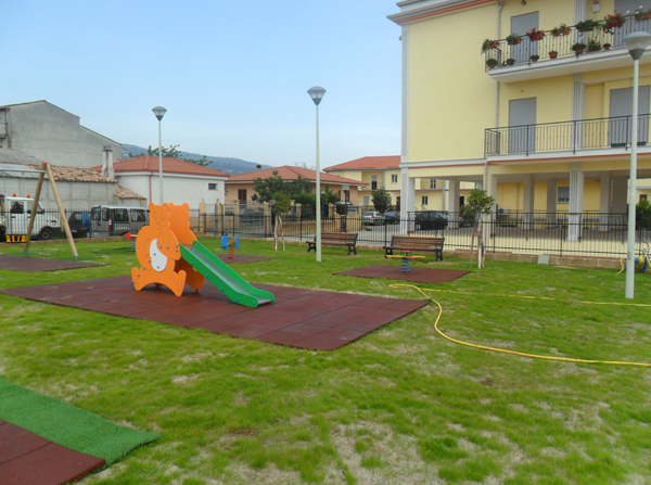 Parco-giochi-via-degli-Itali-.jpg