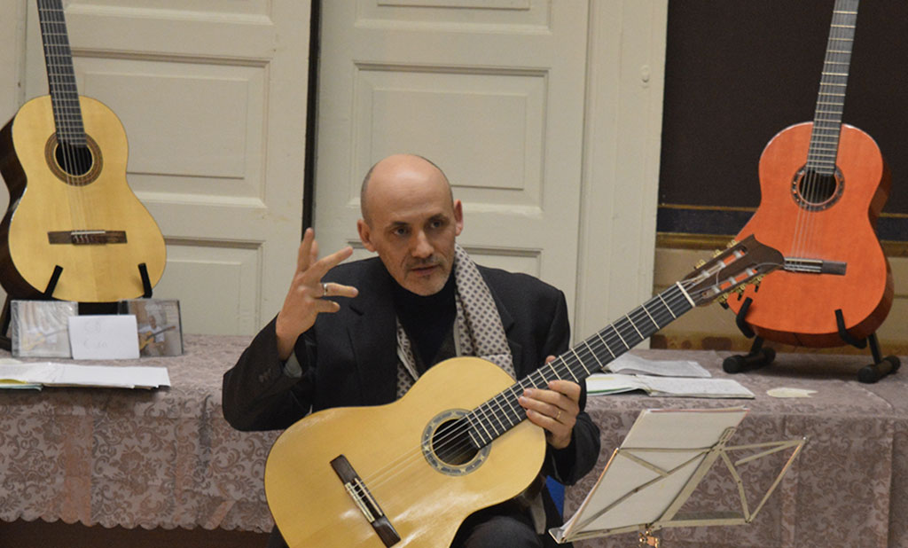 Lamezia, al via i concerti della “rassegna chitarristica di primavera” di Animula con maestro Parimbelli