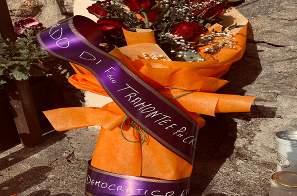 PD Lamezia: un minuto di silenzio e un mazzo di fiori per ricordare Cristiano e Tramonte