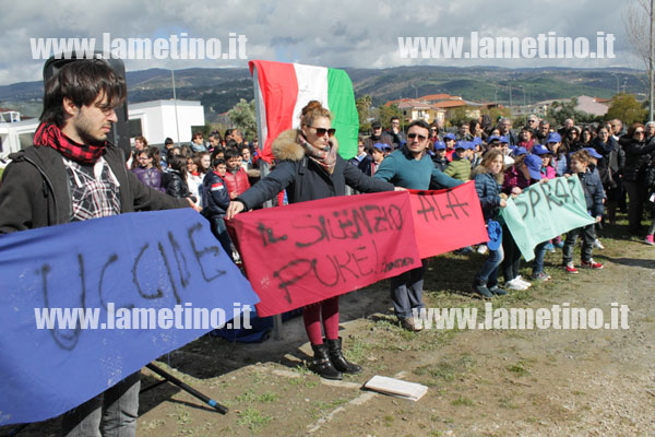 Peppino-Impastato-targa-commemorativa-febb-2014.jpg