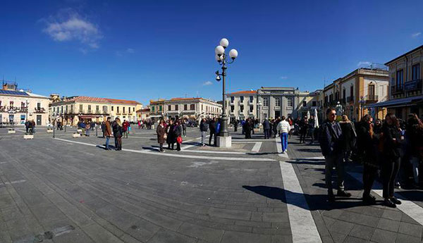 Piazza-palmi.jpg