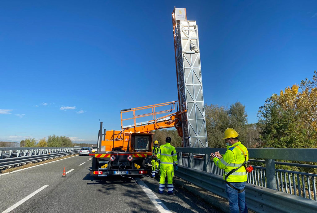 Piemonte-ispezione-viadotto-con-bybridge_376b1.jpg