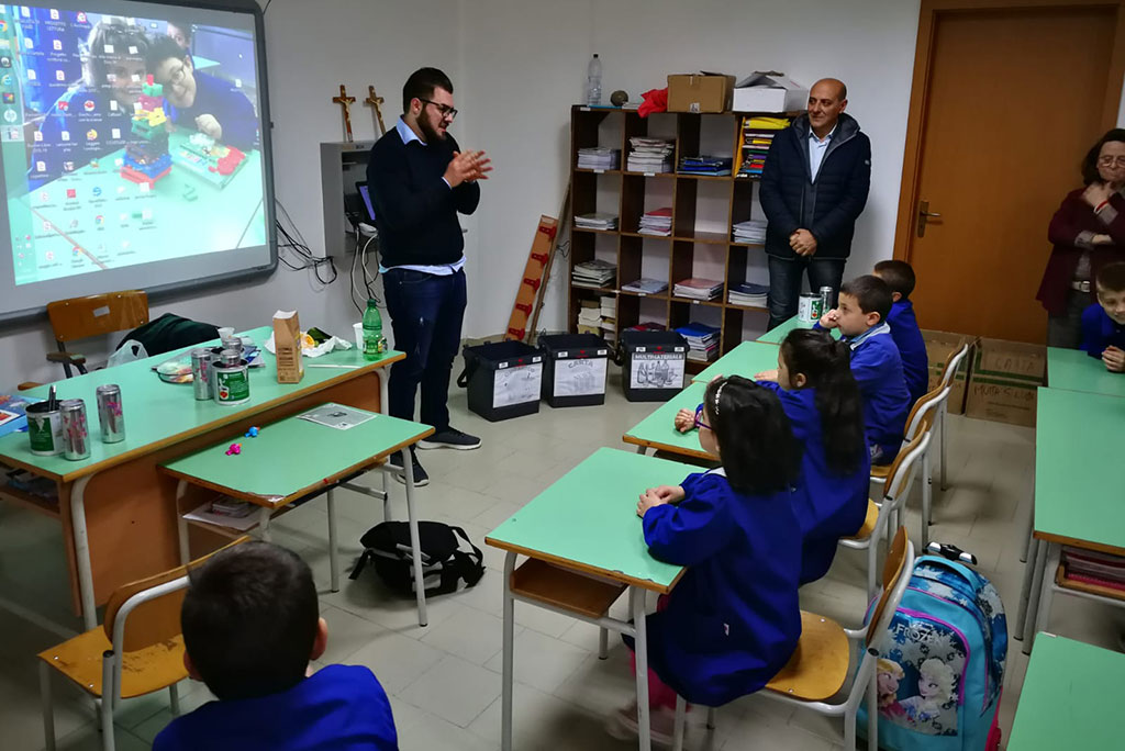 A scuola di raccolta differenziata nell’evento formativo a Motta Santa Lucia