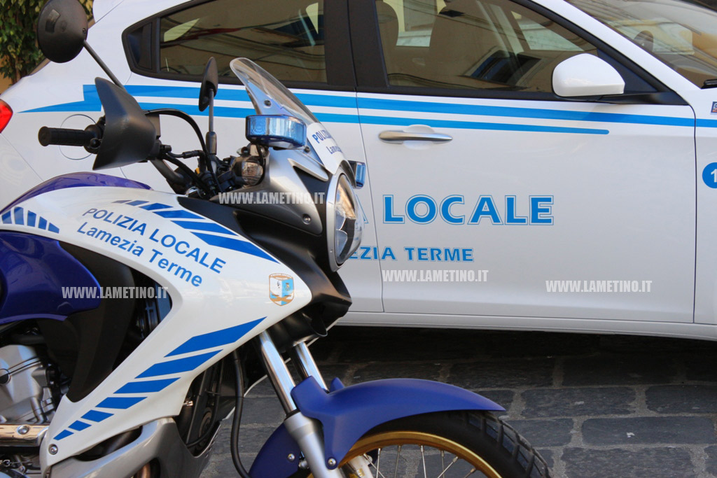 Lamezia: occupa parcheggio disabili con il tesserino della moglie defunta, denunciato