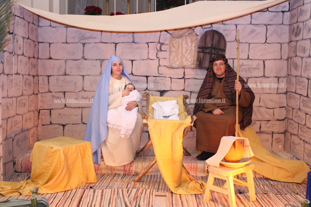 Lamezia, continua la tradizione del presepe vivente nel centro storico di Sambiase - VIDEO