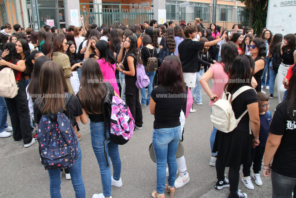 Primo-giorno-di-scuola-14092023-lameziae49a190_35454.jpg
