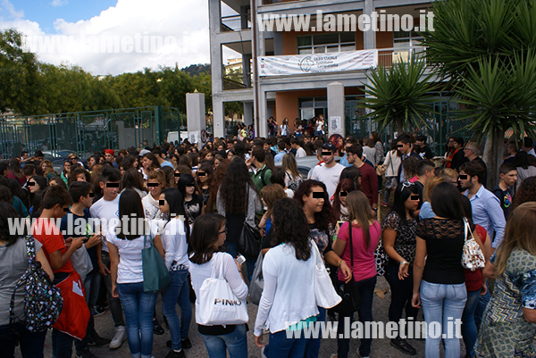 Lamezia: Primo giorno di scuola per studenti lametini