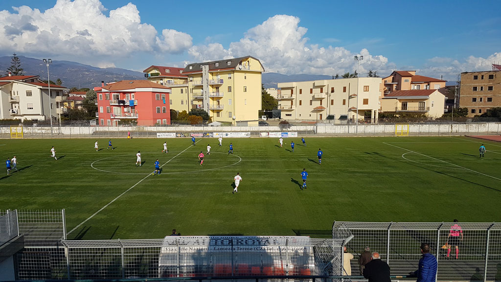 La Promosport raggiunta dalla Brutium al fotofinish: 3-3 al "Riga"