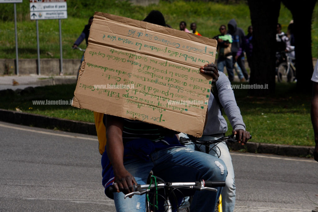 Protesta-immigrati_aprile-2016_2.jpg