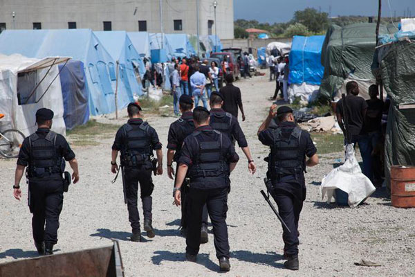 Immigrato ucciso, Prefetto Reggio: tendopoli San Ferdinando va smantellata