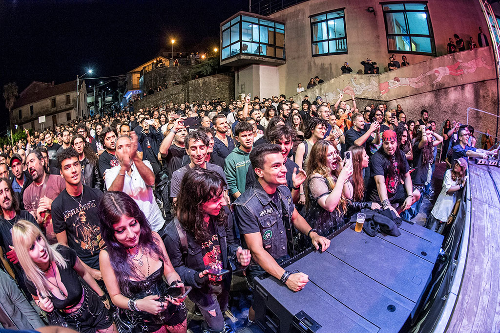 Pubblico_9a085.jpg