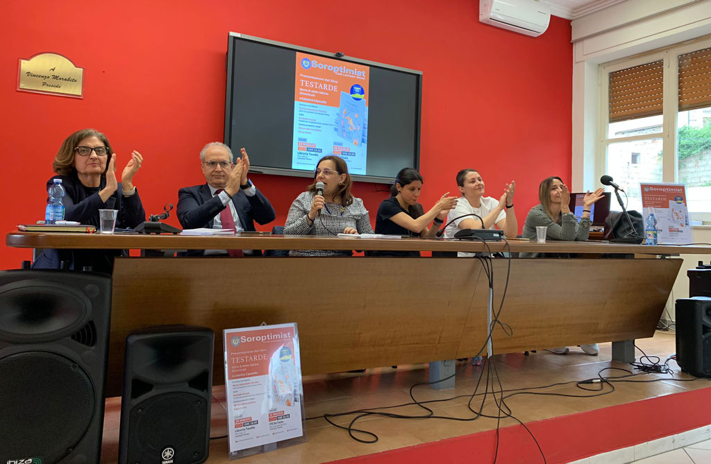 Rachele-Iovene-Paolo-Mascar-Maria-Antonietta-Torchia-Caterina-Caparello-Alessandra-Lucchino-Giusy-Crimi_f0784.jpg