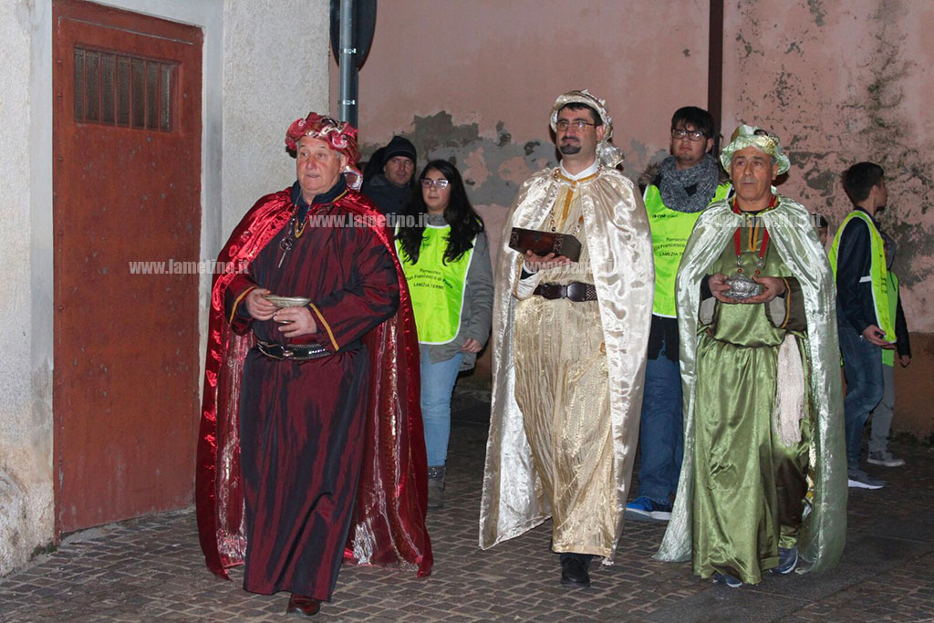 Lamezia: arrivano i Re Magi nel centro storico di Sambiase e si chiude la XII edizione del Presepe Vivente - VIDEO