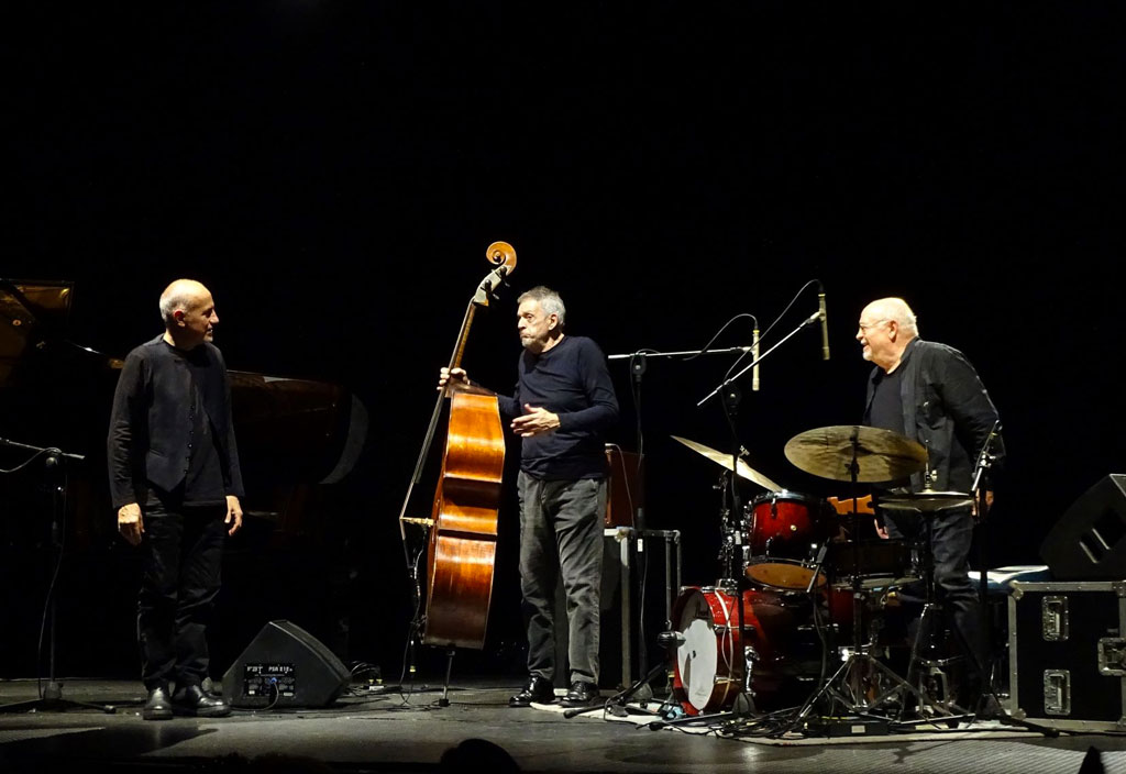 AMA Calabria, l'estro e l'eleganza del trio Rea, Moriconi, Bandini a Caulonia